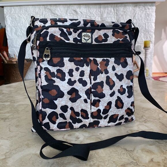 Brighton Nylon Tan Cheetah Leopard Print Large Multi Pocket Crossbody Purse Bag - Picture 2 of 11